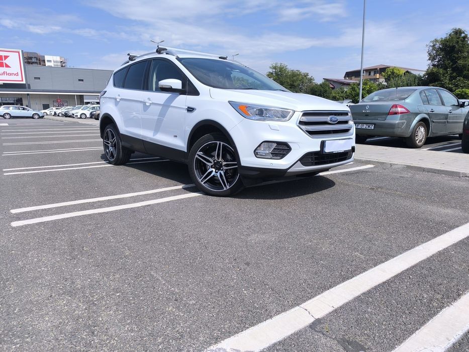 Ford Kuga 2.0 TDCi 4WD Powershift Titanium
