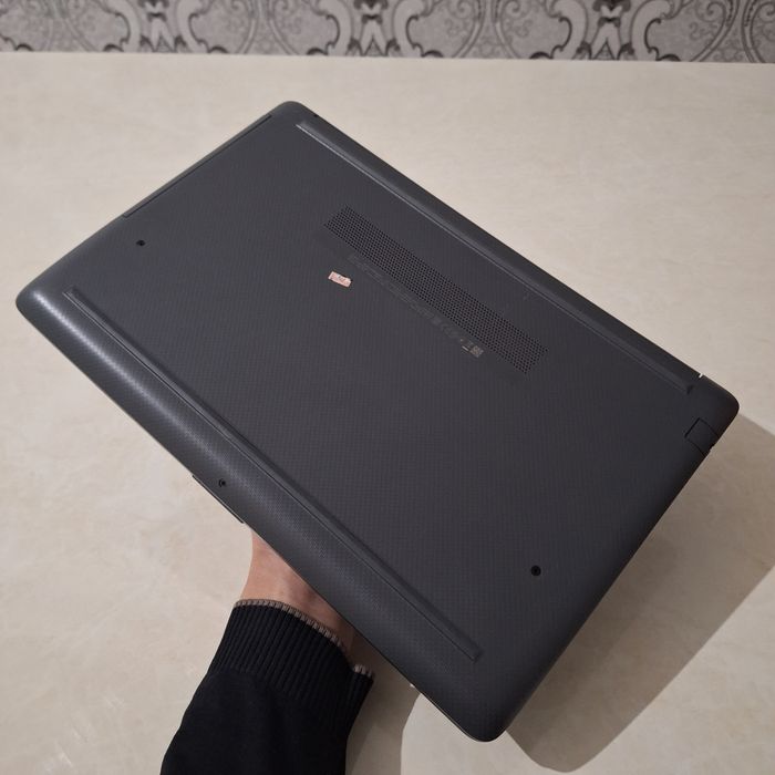 Noutbuk  hp ( DESKTOP )