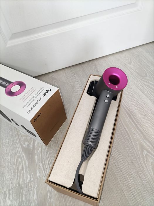 Uscator de par cu ionizare