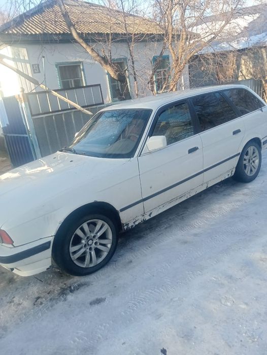 Продам машину БМВ