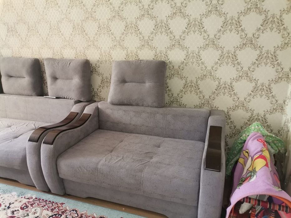 диван (прямой, раскладной).