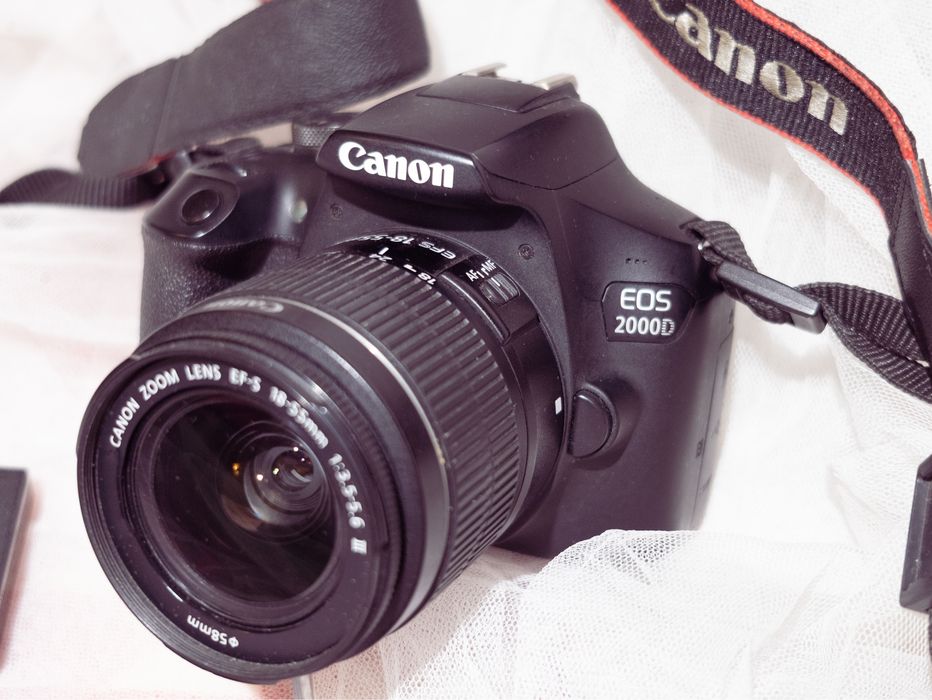 Canon 2000D