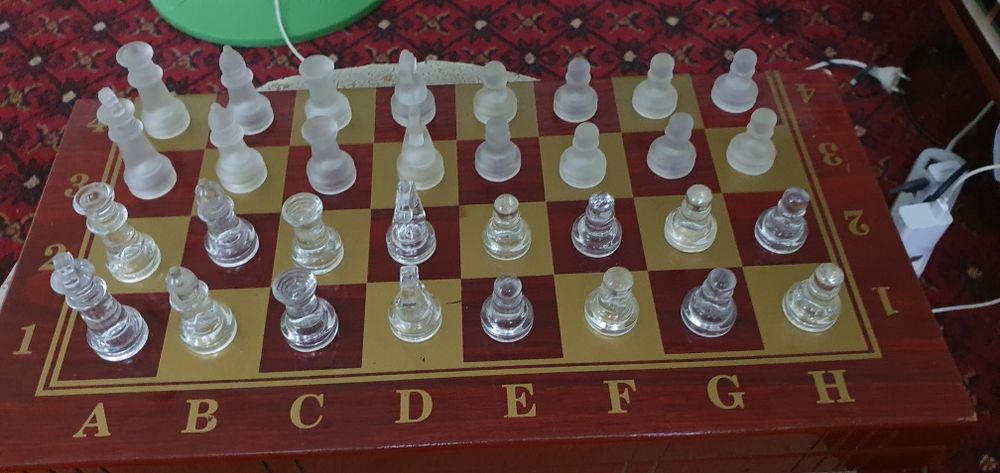 Продам шахматы 2 комплекта