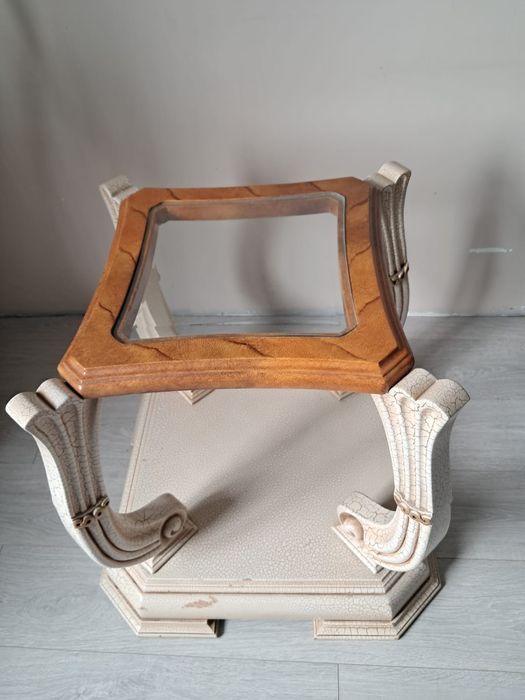 Продам тумбу с 2мя декор.столиками