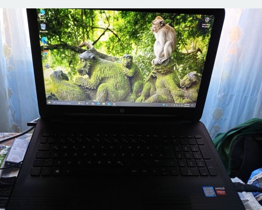 Vând laptop marca HP