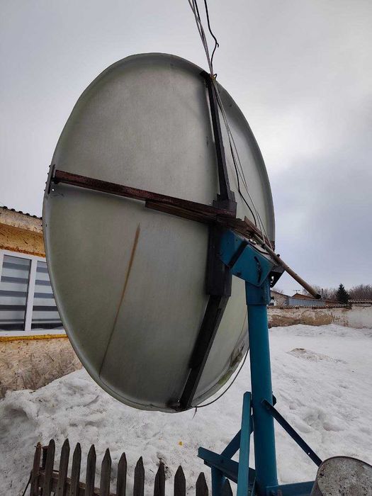 Продам спутниковую антенну