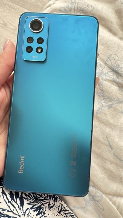 Продам телефон редми