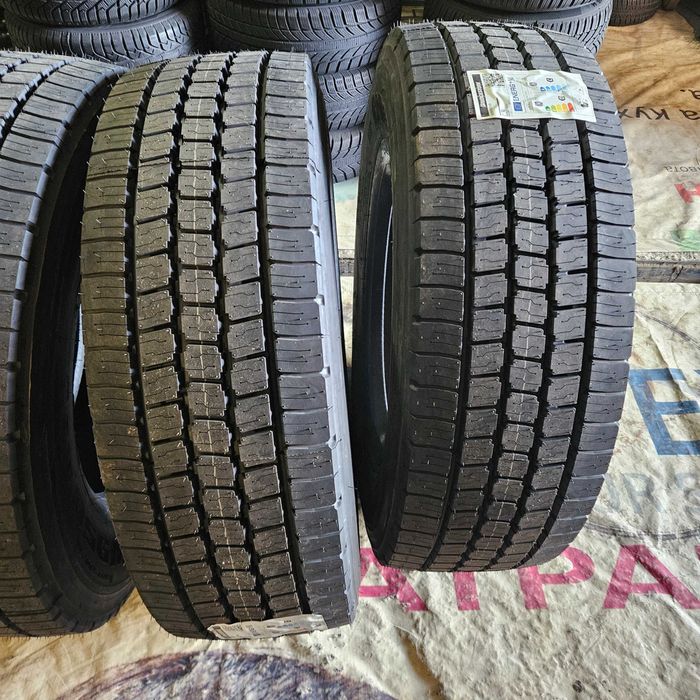 Нови предни гуми 315/70R22.5 Bridgestone W958 156/150L M+S 3PMFS SNOW