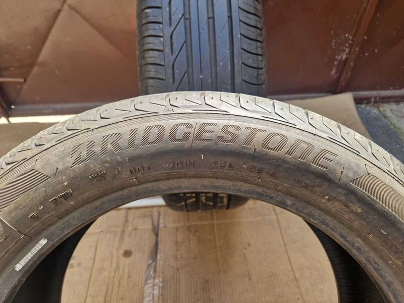 2 Bridgestone R18 225/50
летни гуми Runflat 
DOT0619