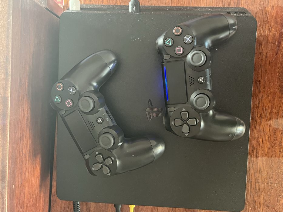 PlayStation 4 slim 500gb