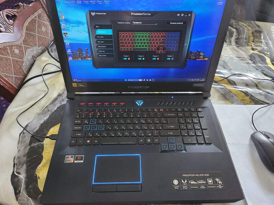 Можщный игровой ноутбук Acer Predator Helios 500