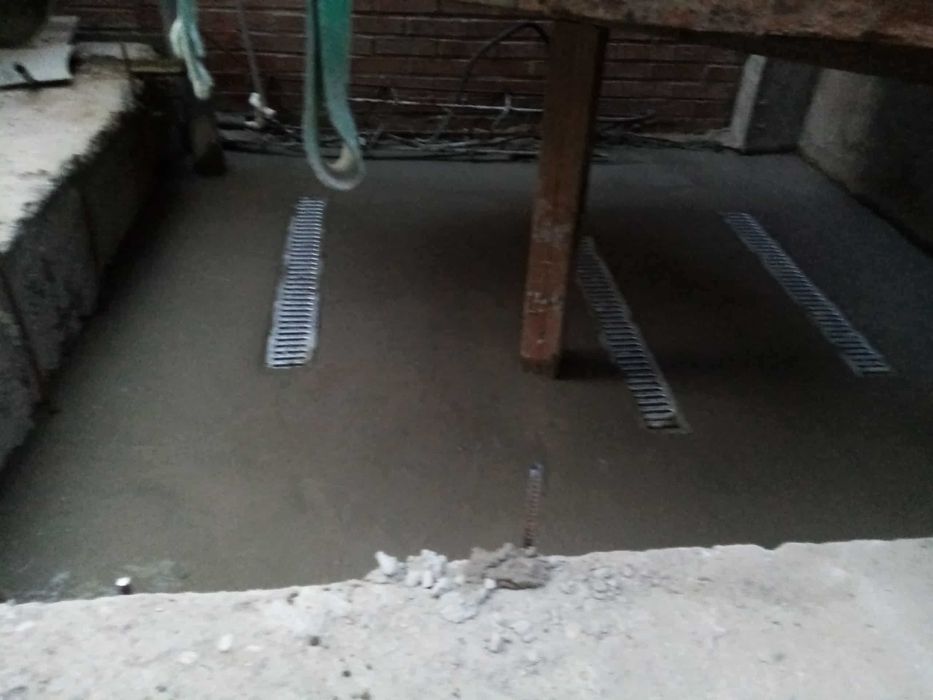 Execut lucrări amenajări interioare exterioare