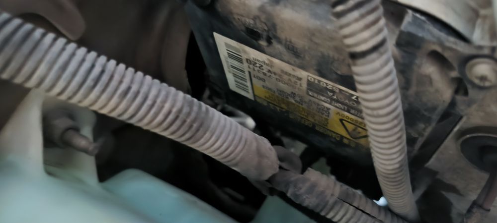 Фара Тойота Камри 40