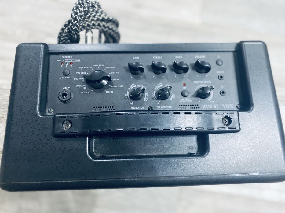 VOX VX15-GT гитарный комбоусилитель