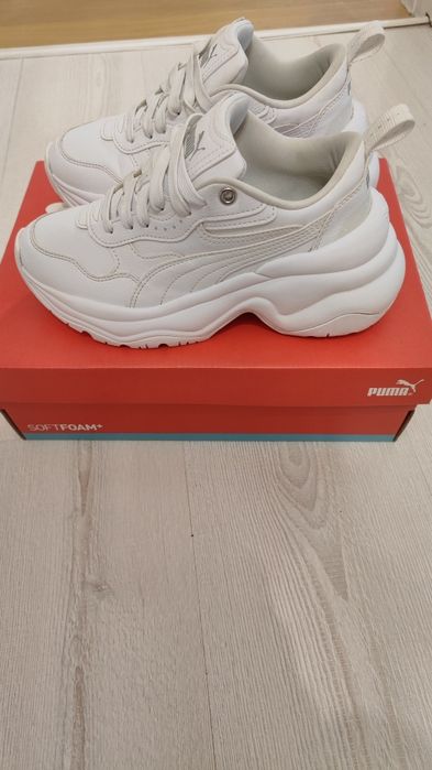 Бели маратонки Puma
