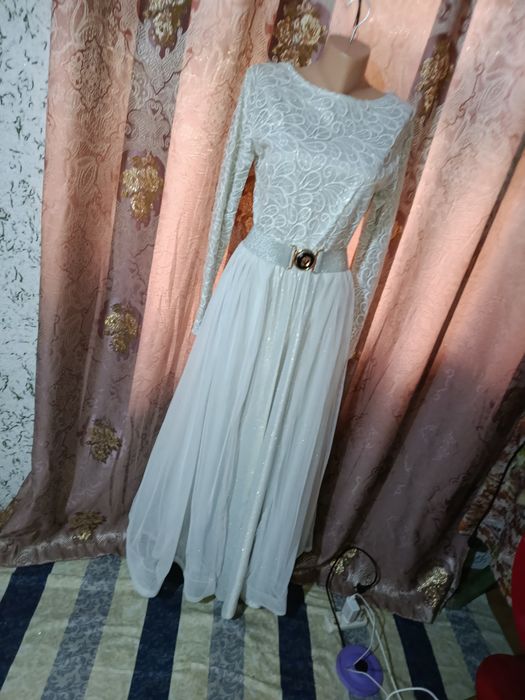 Vecherniy oq ko'ylak