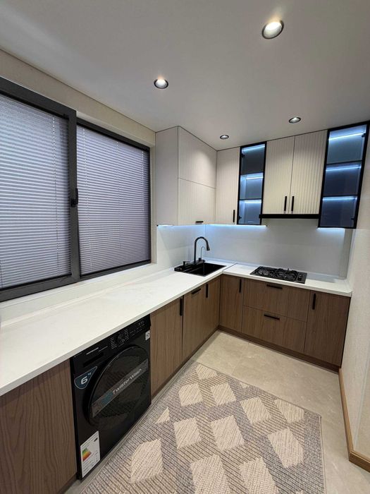 ПРОДАЕТСЯ КВАРТИРА ЦУМ ,110 Школа,Митрадабский Район 3-шка