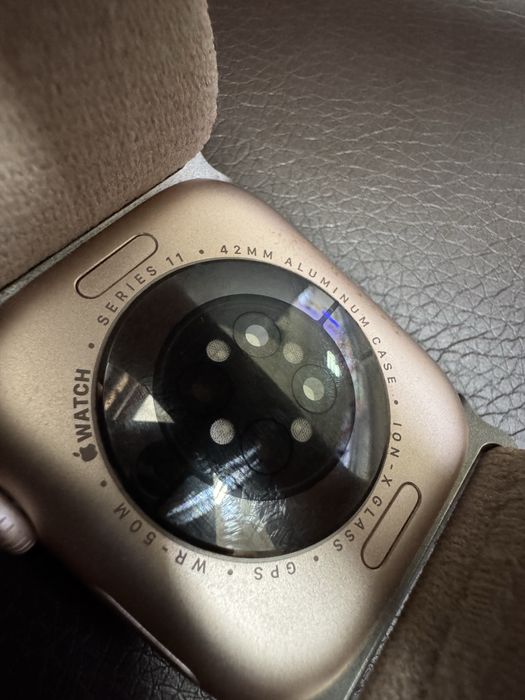 Apple Watch 11 GPS 2025 42mm Rose Gold