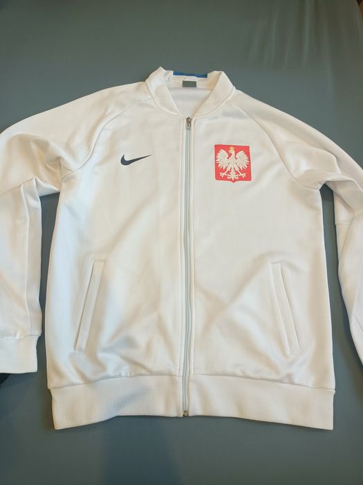 Горница nike adidas тениска и суичър