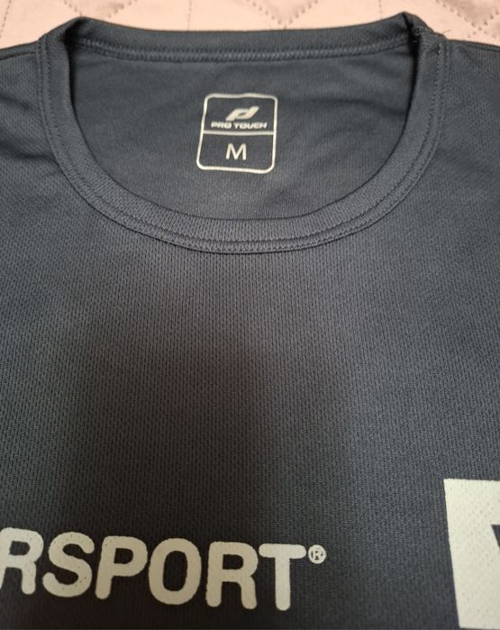 Tricouri noi M, INTERSPORT  4 bucăți 20 lei