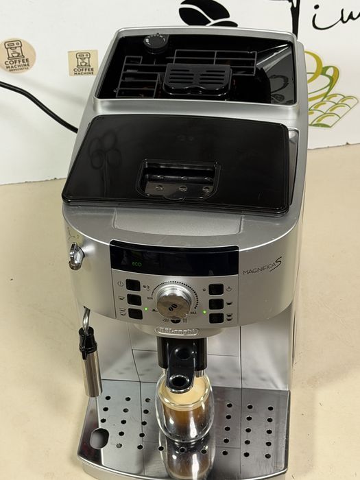 Кафемашина кафе автомат delonghi magnifica S с гаранция