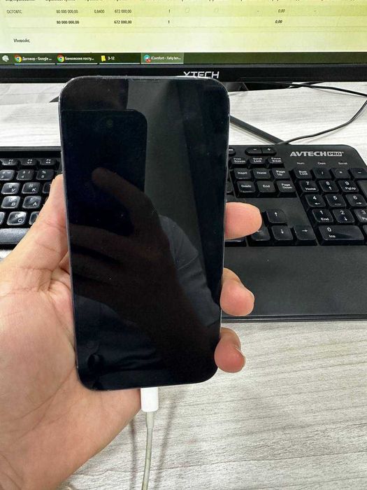 iphone 13pro 256gb 76% кароб/док есть.