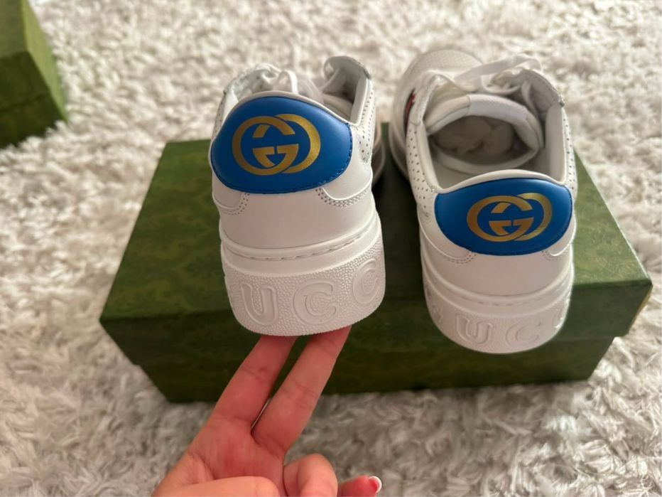 Gucci gg.