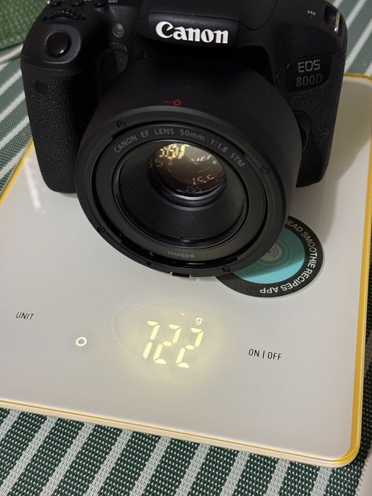 Canon EOS 800D + obiectiv Canon 50mm f1.8