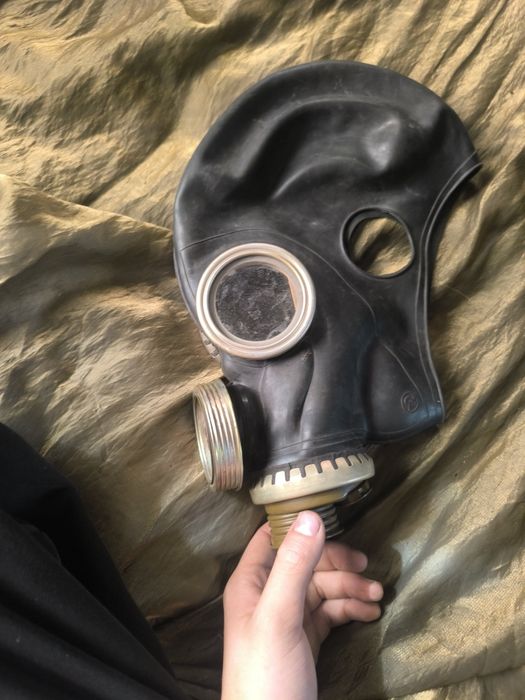 Продам противогазы модели гп5м и мм1