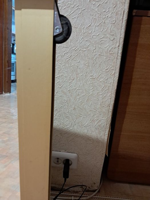 Продам двери, зеркало