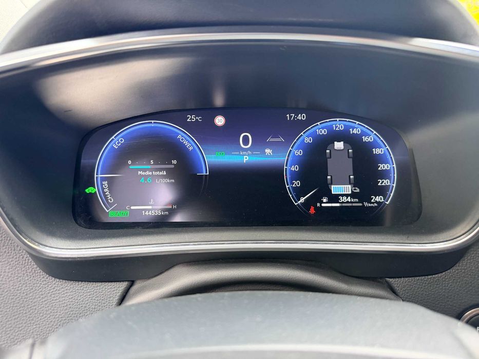 Toyota Corolla / hybrid / 05.2024 / bord digital / incalzire scaune si volan / automata