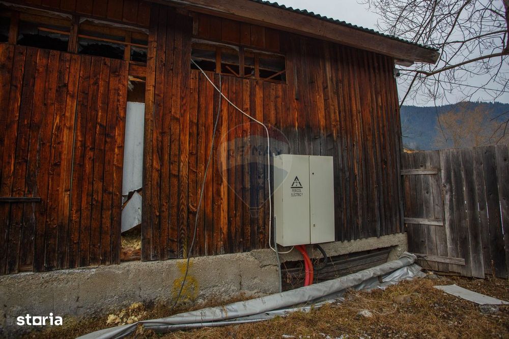 De vanzare| Hala industriala + teren, post trafo propriu, Borca, Neamt