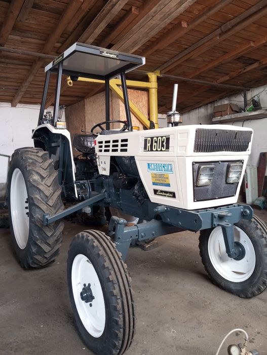 Vând tractor Lamborghini 60cp