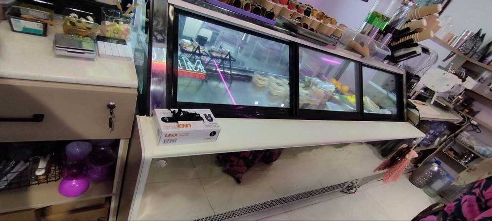 Холодильник для шариковой мороженного/Витрина холодильник продается