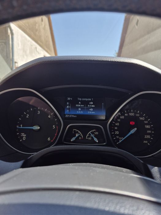 FORD Focus 2014 — imagine 5
