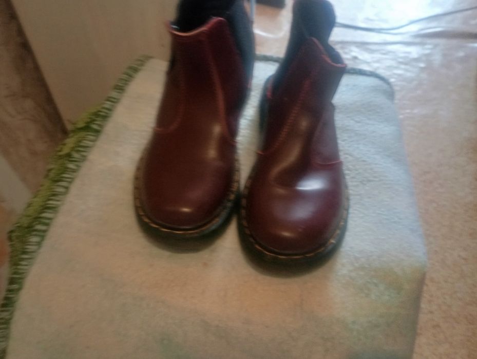 Продам обувь кожаный Челси весна