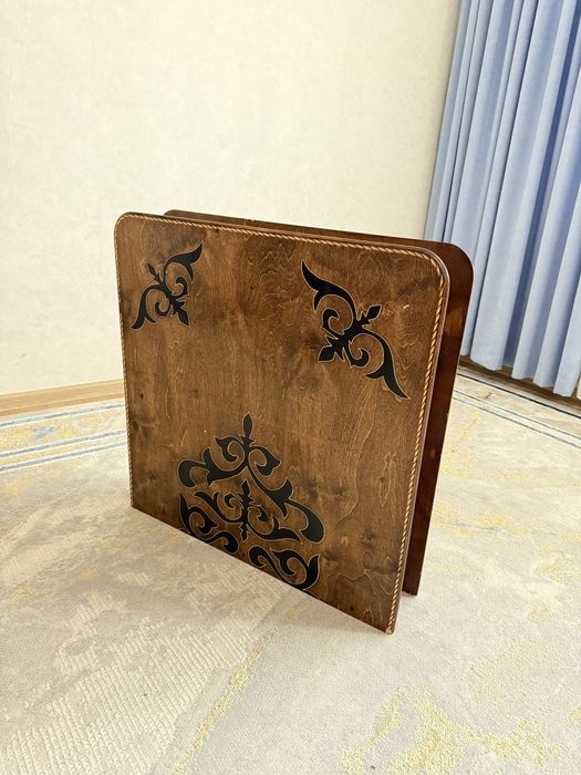 Складной стол для гостей 2 штука