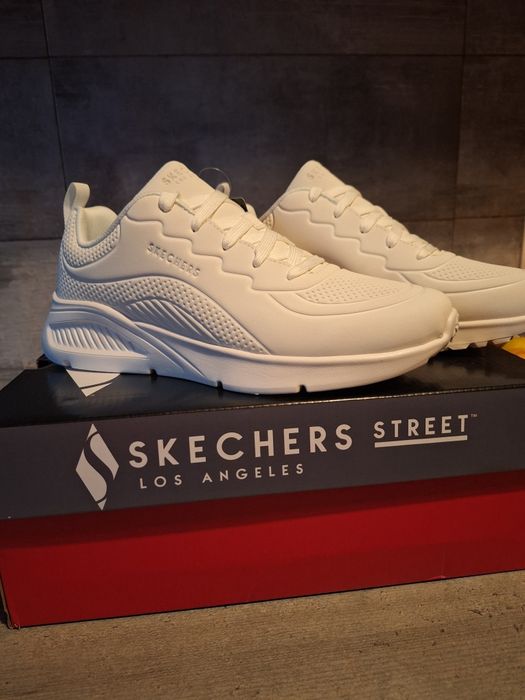 Adidasi Skechers