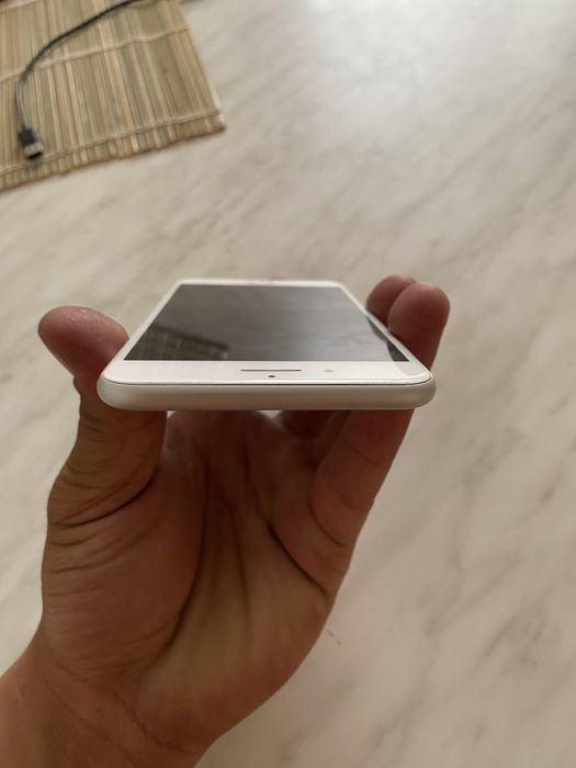 Айфон 7+ в сером цвете идальное состояние