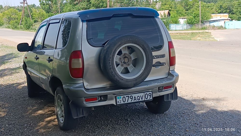 Нива Шевроле   .