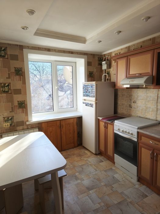 Продам 2х квартиру в центре.рацон скгу