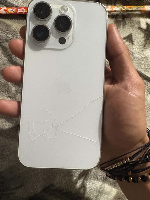 Vand iphone 14 pro alb
