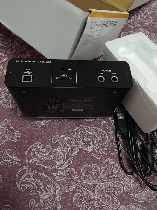 Продаётся звуковая карта Behinger