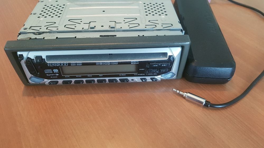Радио cd kenwood kdc 4021 с AUX и  (Bluetooth )
