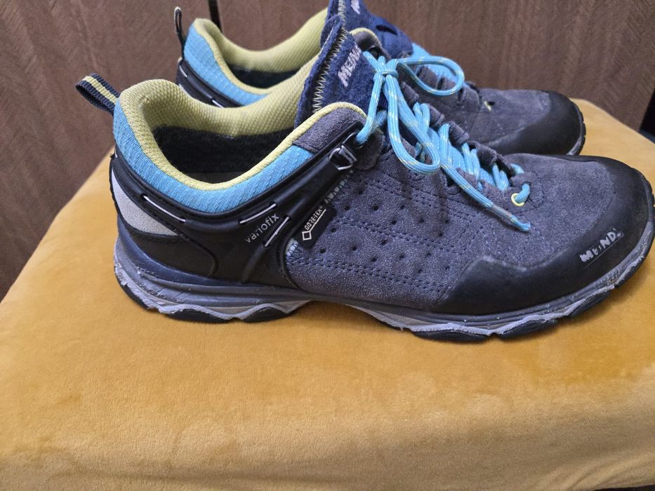 Маратонки обувки 38-40