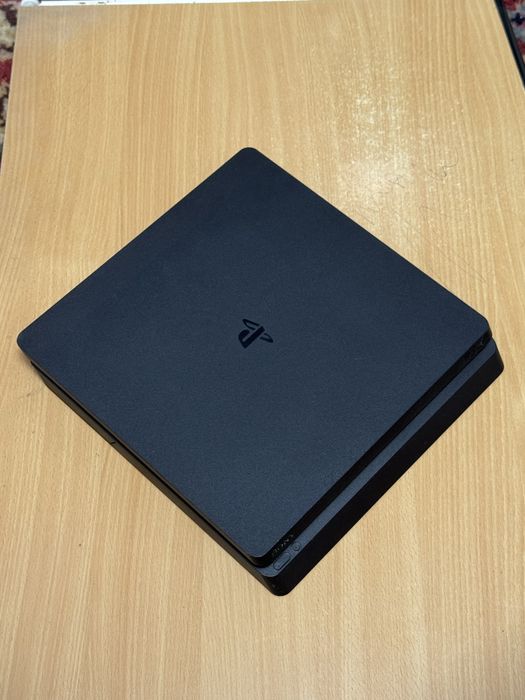 Ps 4 Slim 500GB + un joc Gta 5 Stare perfecta controler perfect cu toste cablurile