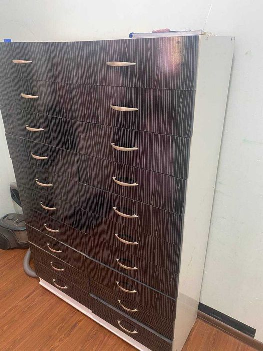 мебел стелажлар сатылады