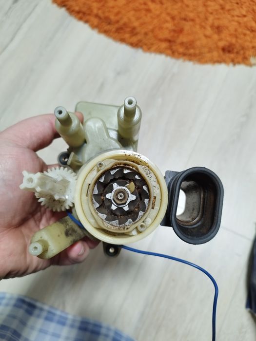 Dezmembrez Delonghi Magnifica