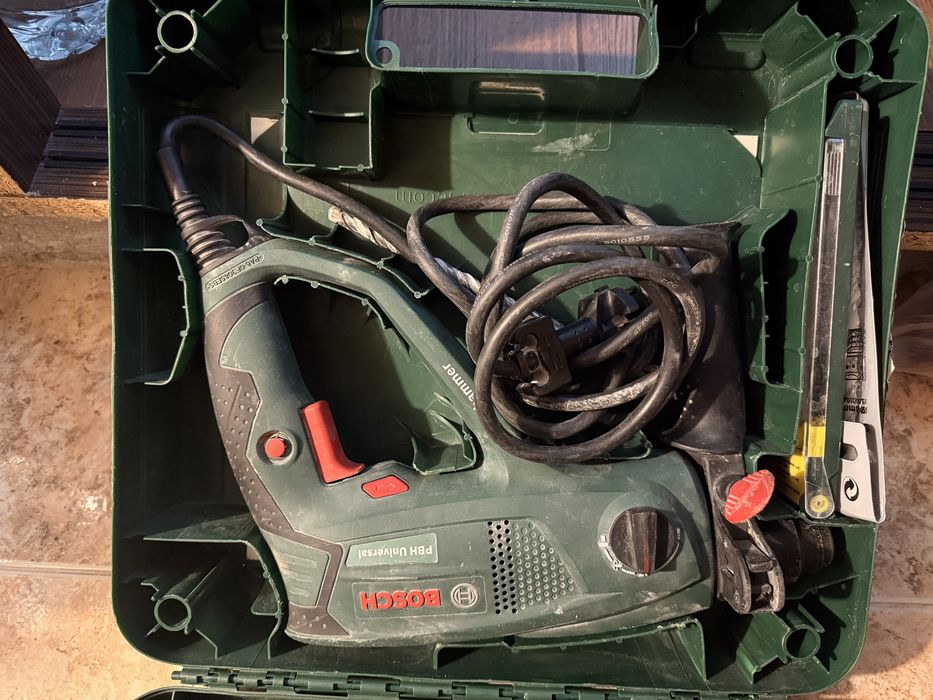 Перфоратор BOSCH