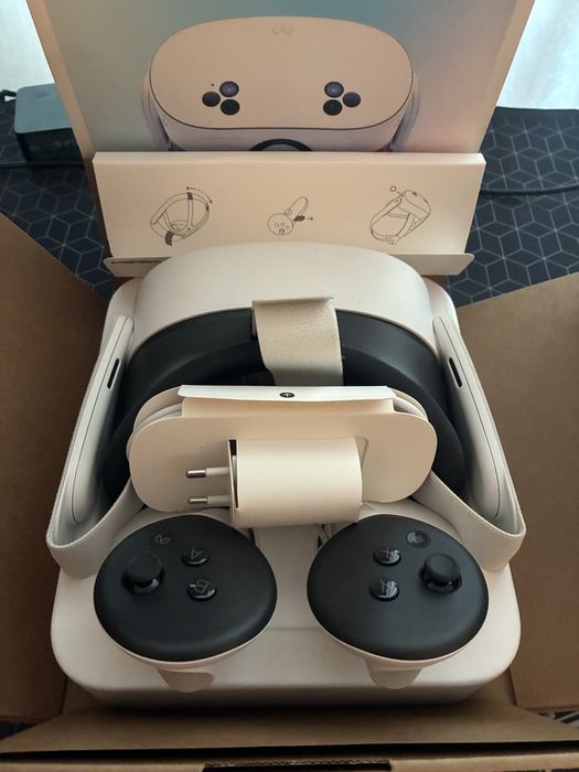 Meta Quest 3S + BOBOVR S3 Pro